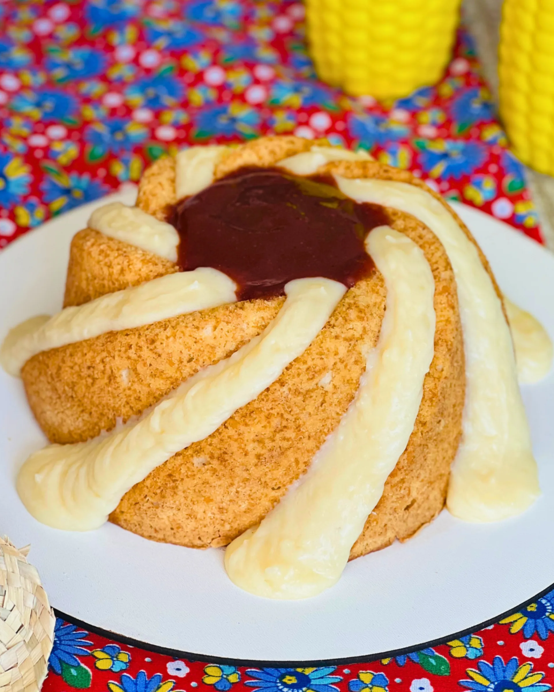 Bolo de Queijo com Romeu e Julieta
